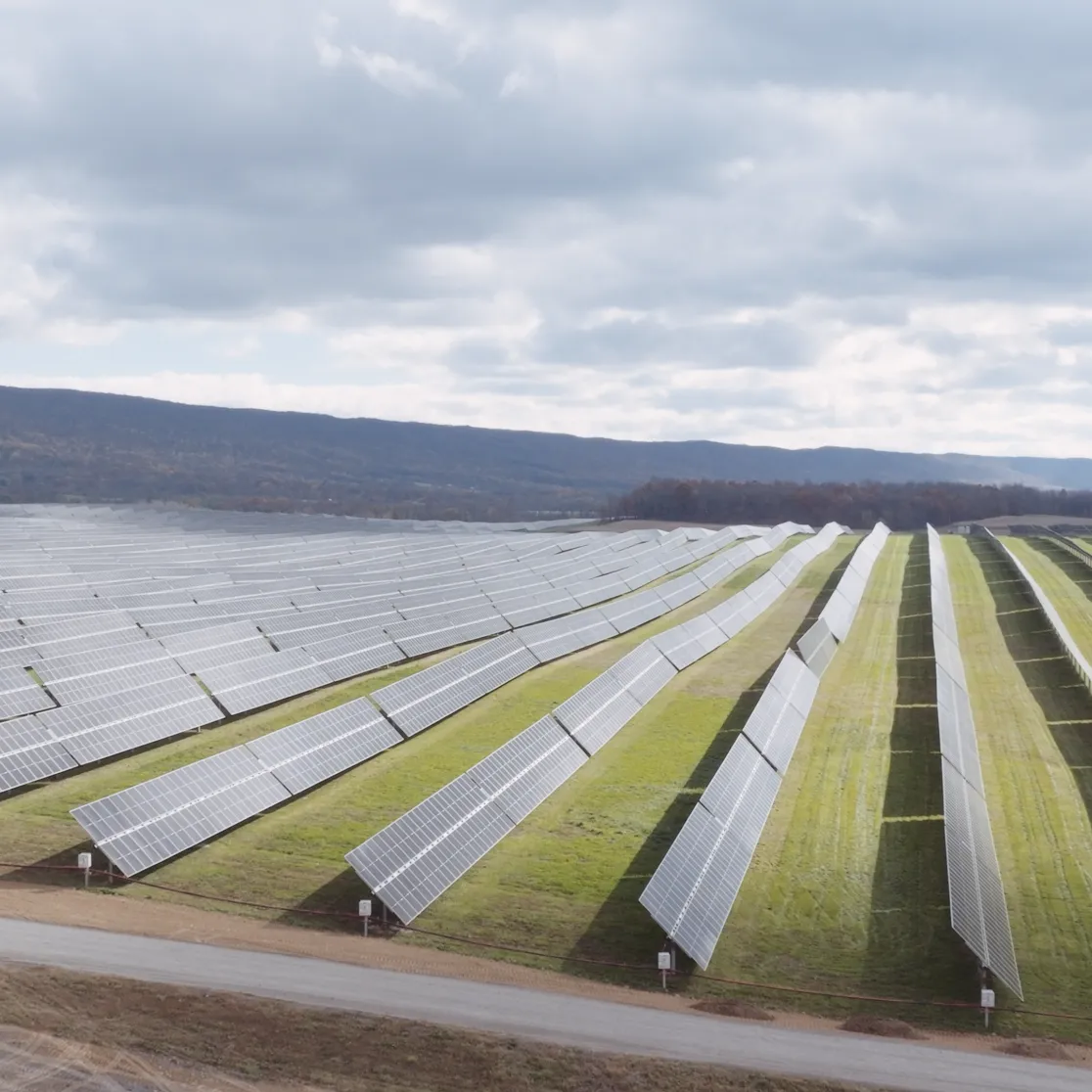 Great Cove 1 in Fulton County â Solar array, CAB and LBD system tying into Power Conversion Station.png